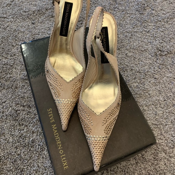 Heels - Picture 4 of 6